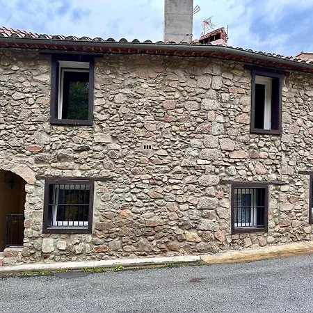 Holiday home Maison De Village En Pierre Saint-Laurent-de-Cerdans