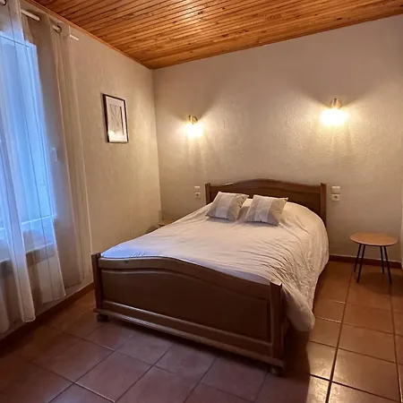 Holiday home Maison De Village En Pierre Saint-Laurent-de-Cerdans